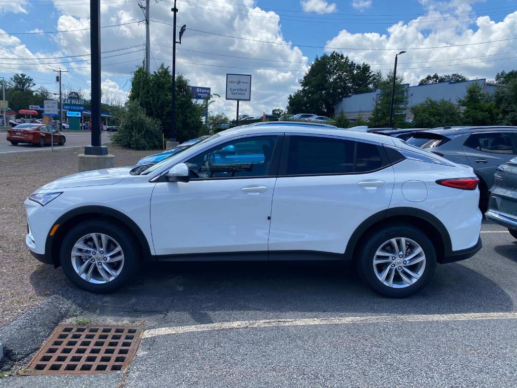 new 2025 Buick Envista car, priced at $25,445