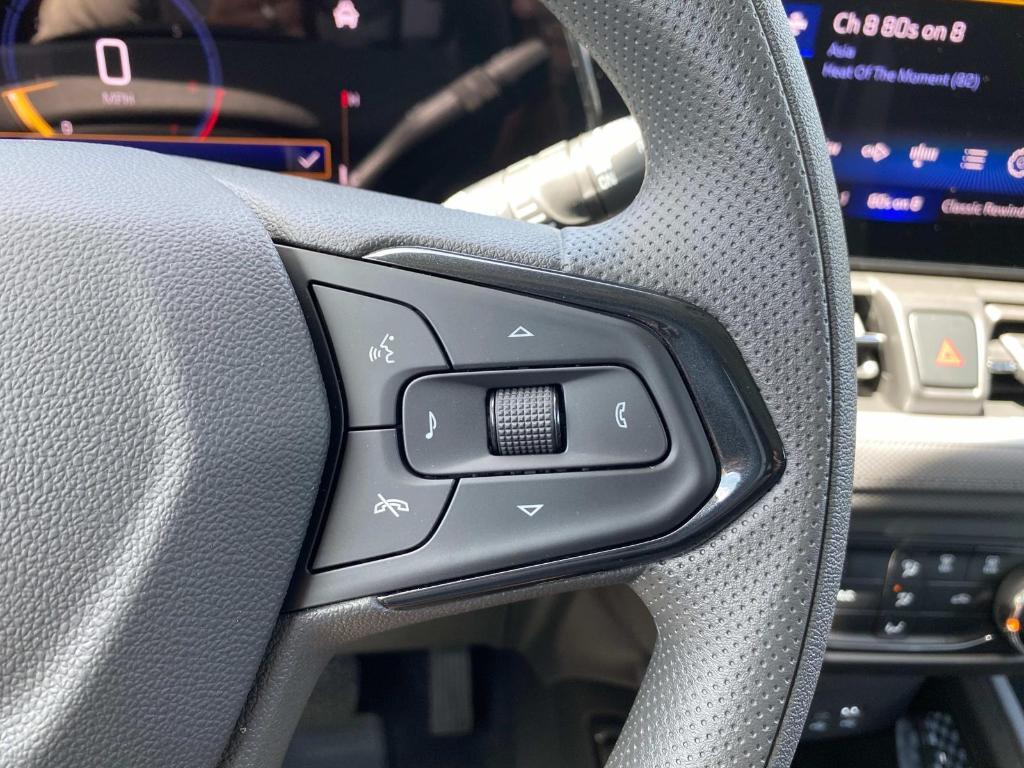 new 2025 Chevrolet TrailBlazer car, priced at $27,760