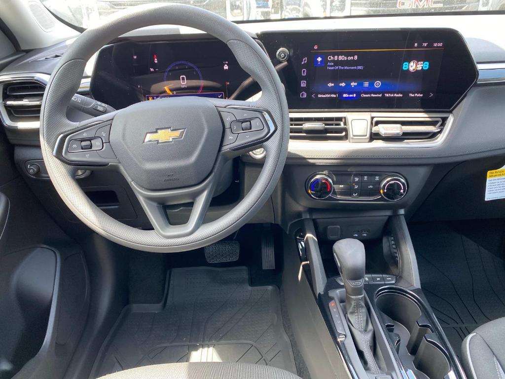 new 2025 Chevrolet TrailBlazer car, priced at $27,760