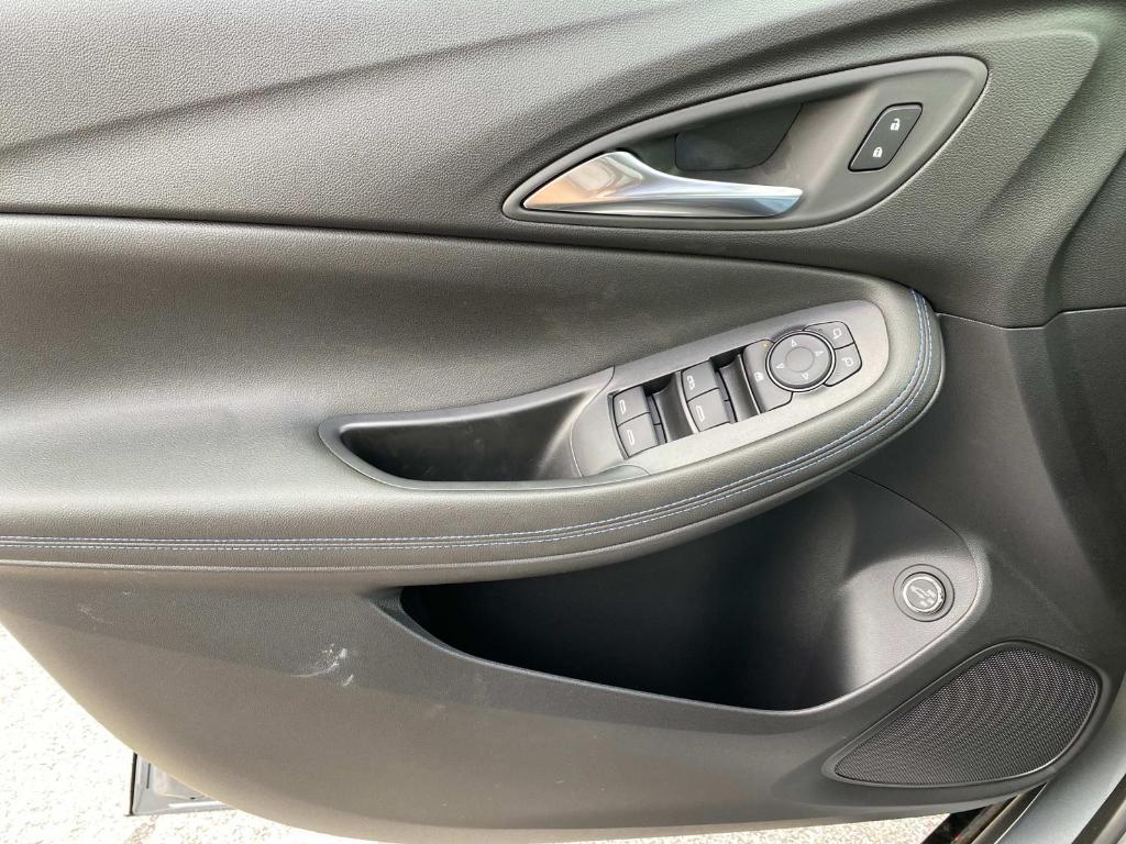 new 2025 Buick Encore GX car, priced at $31,030