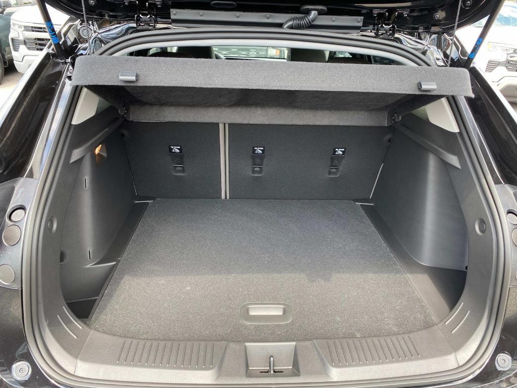 new 2025 Chevrolet Trax car, priced at $26,955