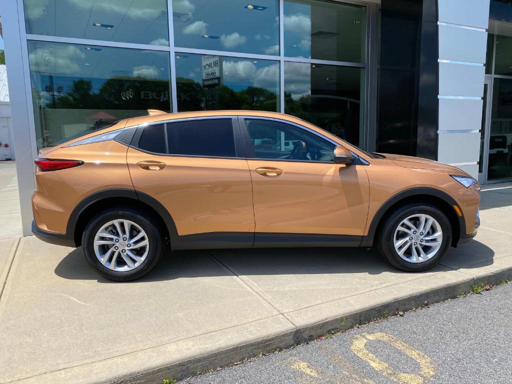 new 2025 Buick Envista car, priced at $26,780