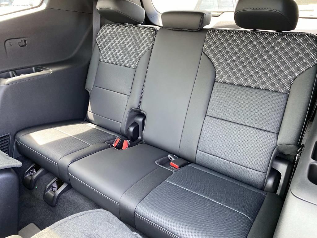 new 2025 GMC Acadia car, priced at $66,084