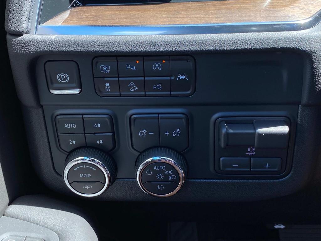 new 2025 Chevrolet Tahoe car, priced at $88,230