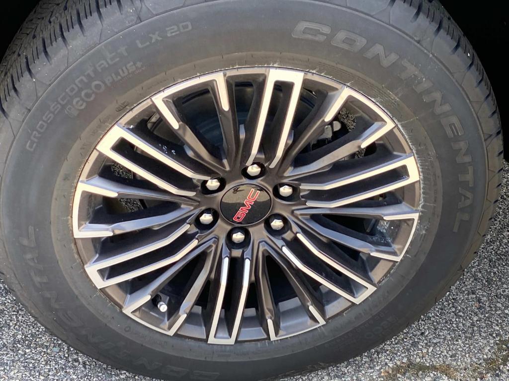new 2025 GMC Yukon XL car, priced at $80,629