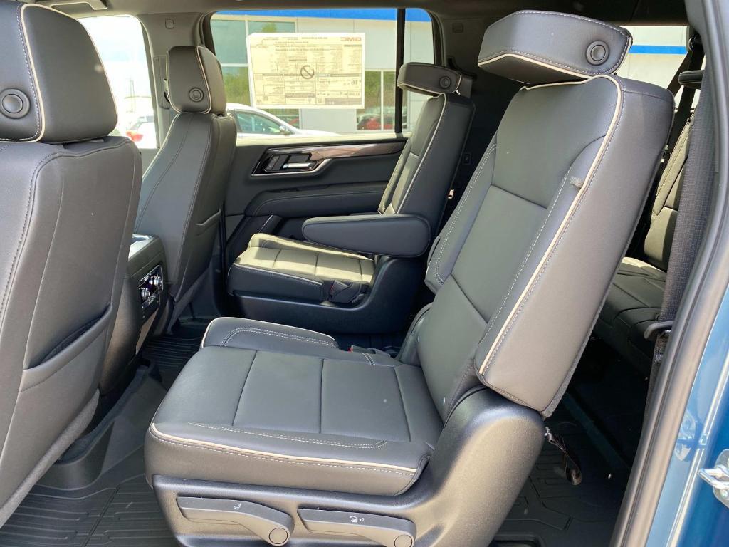 new 2025 GMC Yukon XL car, priced at $80,629