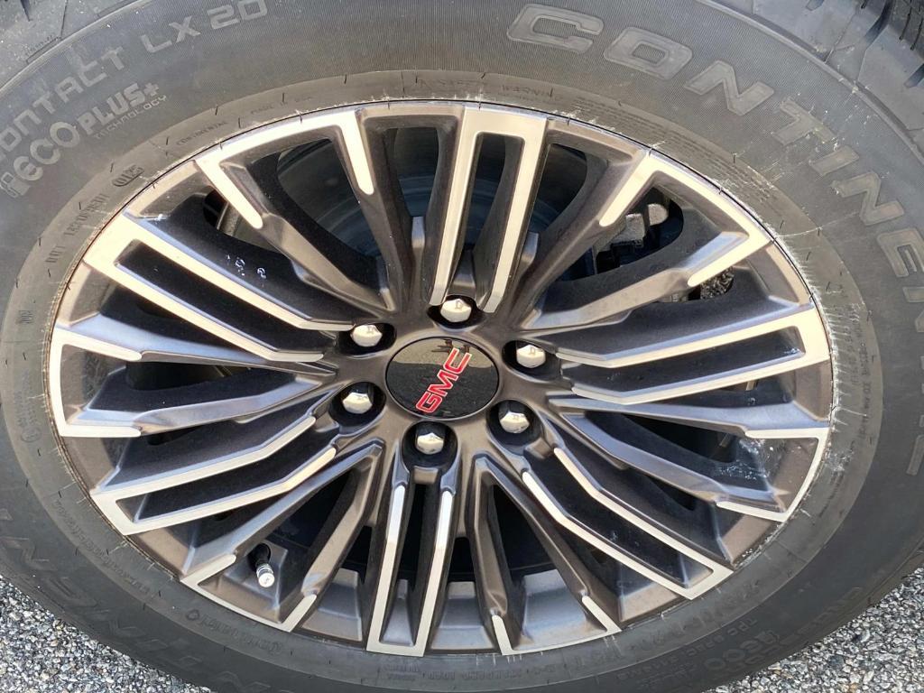 new 2025 GMC Yukon XL car, priced at $80,629