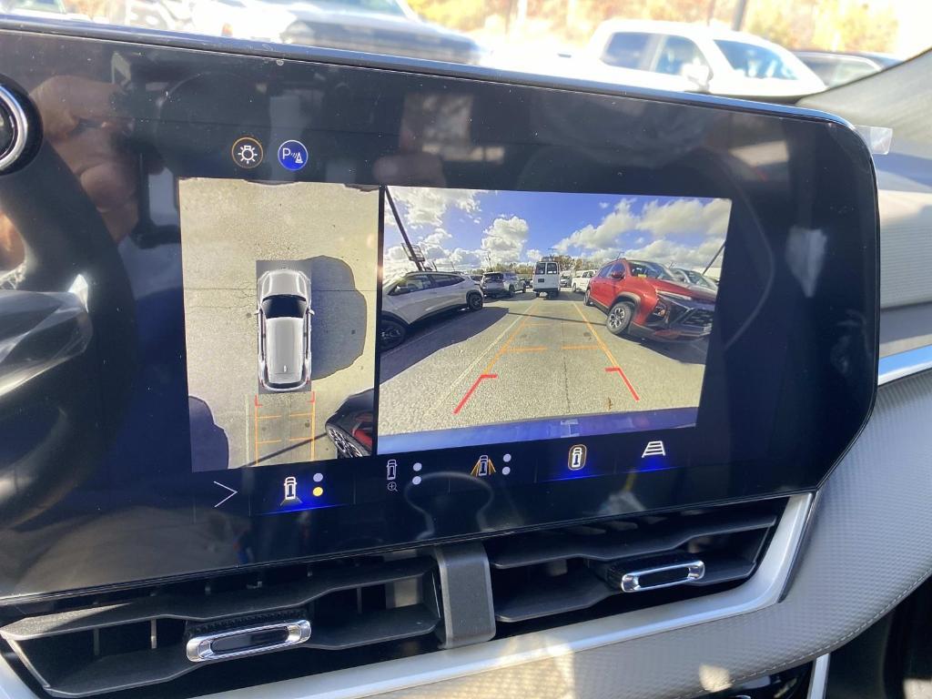 new 2026 Chevrolet Equinox car, priced at $35,490