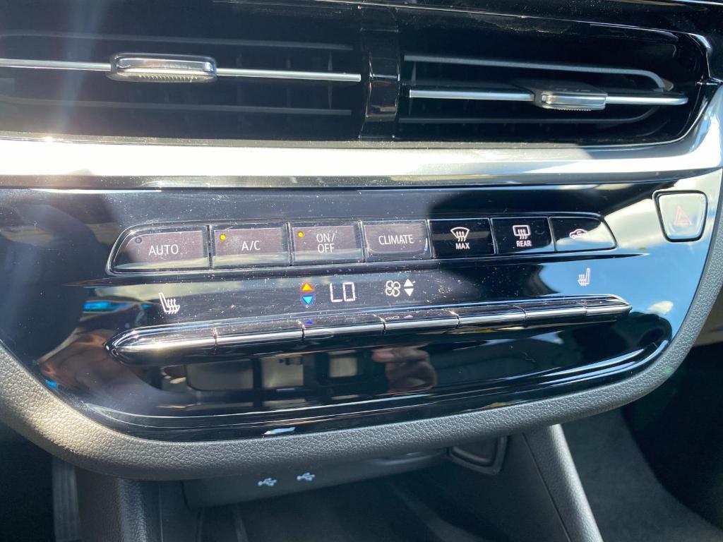 new 2025 Buick Envista car, priced at $31,835