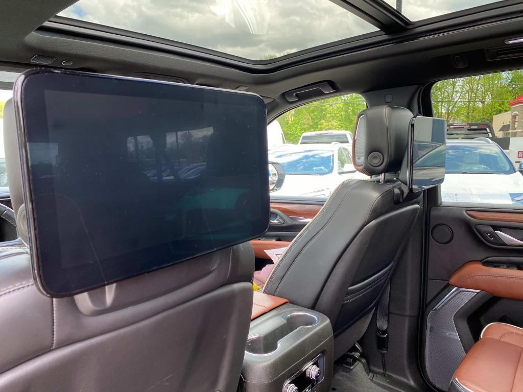 used 2023 GMC Yukon XL car, priced at $89,900
