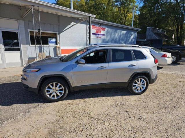 used 2017 Jeep Cherokee car, priced at $10,900