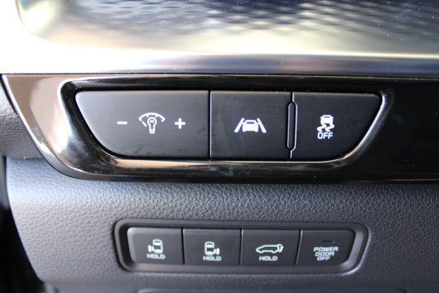 used 2024 Kia Carnival car, priced at $43,701
