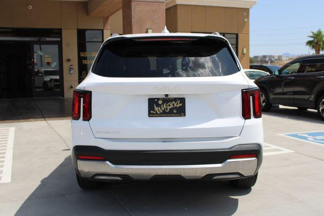 used 2024 Kia Sorento car, priced at $30,714