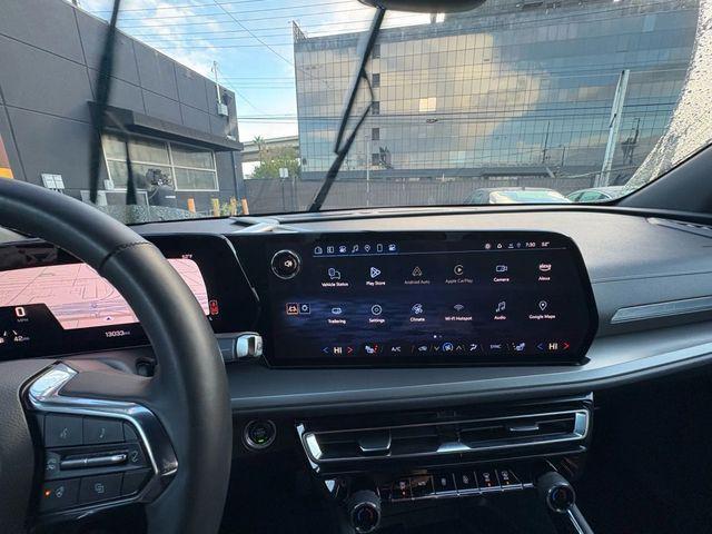 used 2025 Chevrolet Traverse car, priced at $37,615