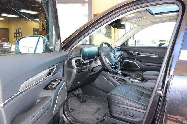 used 2025 Kia Telluride car, priced at $41,703