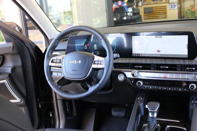 used 2025 Kia Telluride car, priced at $41,703