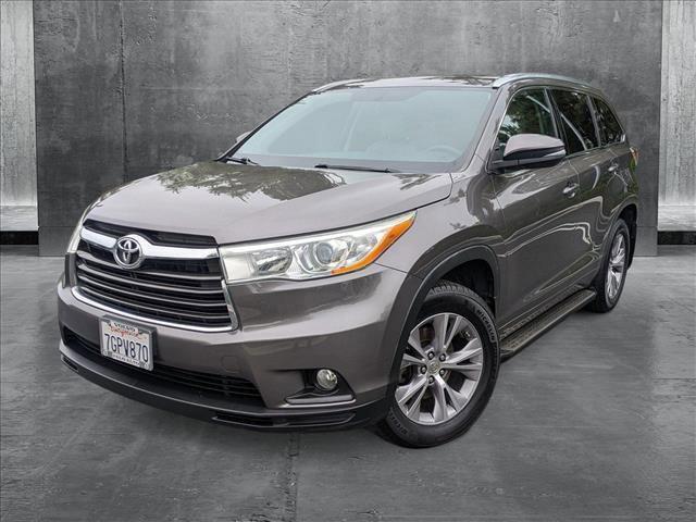 used 2014 Toyota Highlander car, priced at $21,298