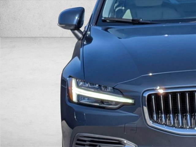 used 2022 Volvo S60 Recharge Plug-In Hybrid car, priced at $27,729