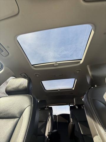 used 2021 Chevrolet Traverse car, priced at $29,899