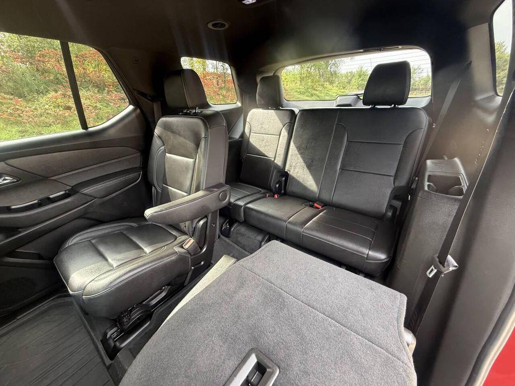 used 2023 Chevrolet Traverse car, priced at $27,999