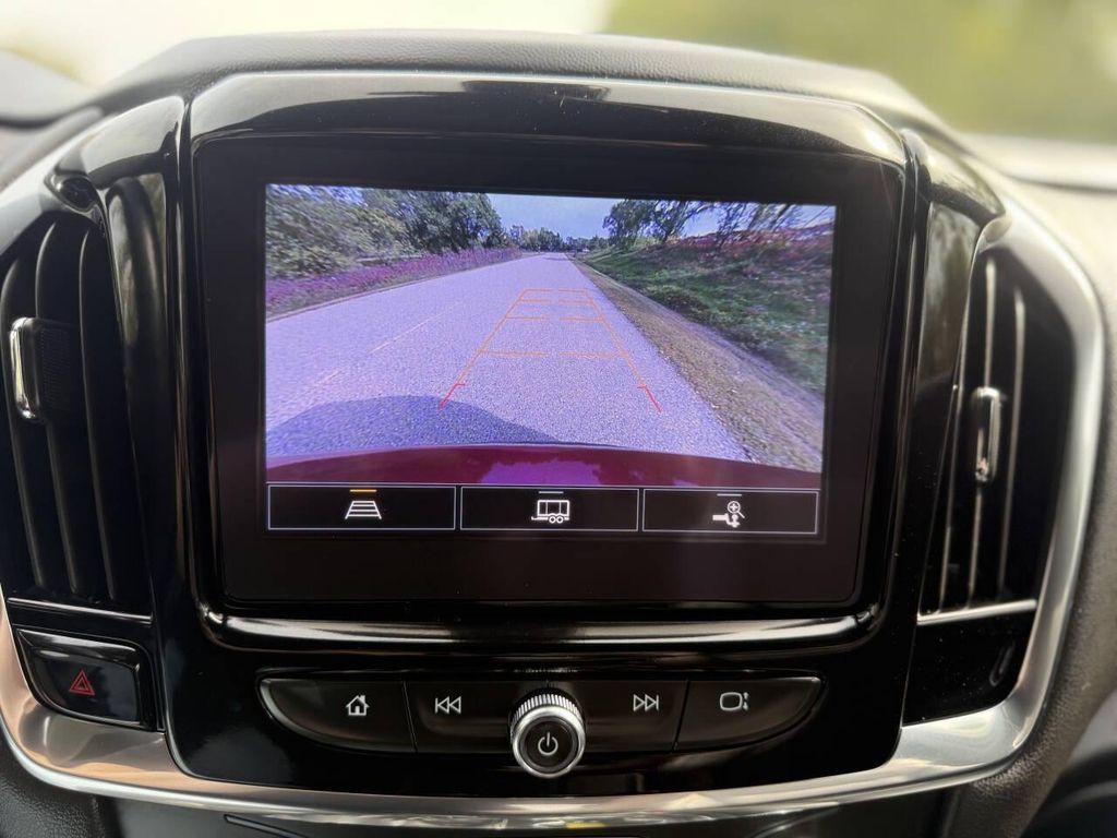 used 2023 Chevrolet Traverse car, priced at $27,999