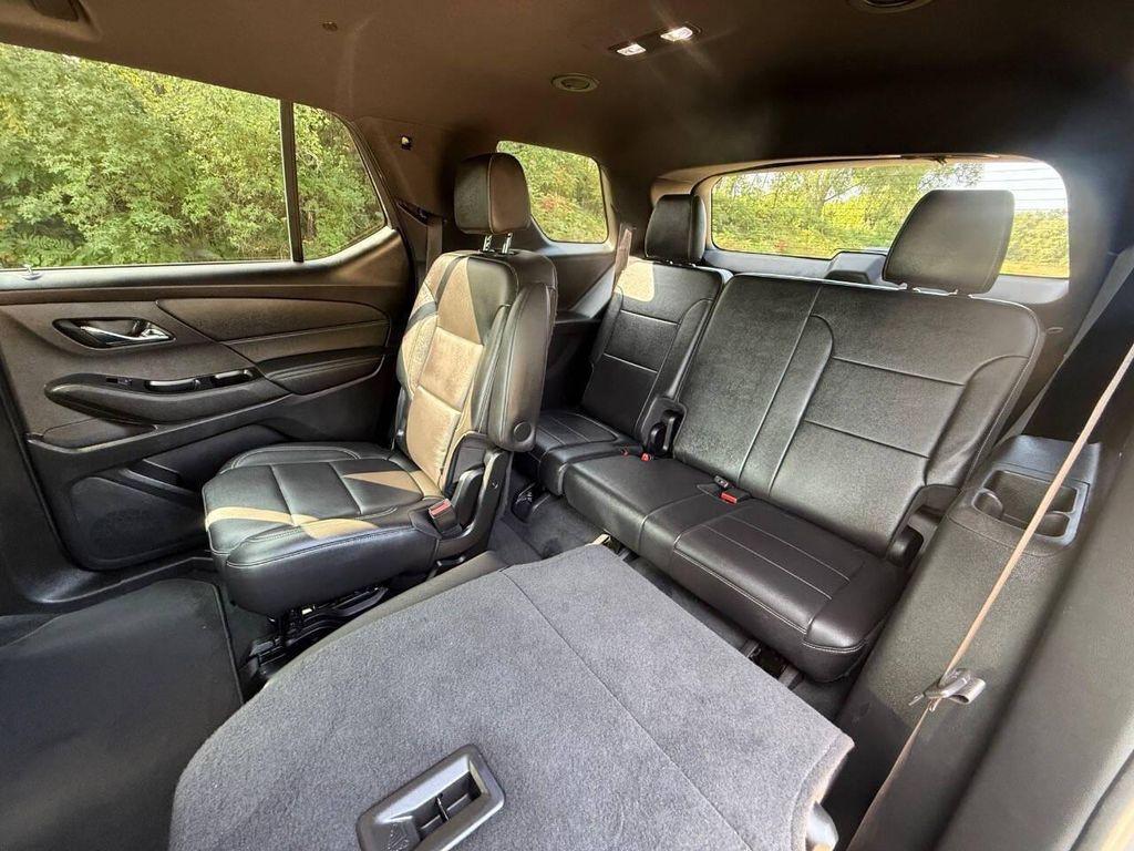 used 2023 Chevrolet Traverse car, priced at $27,499