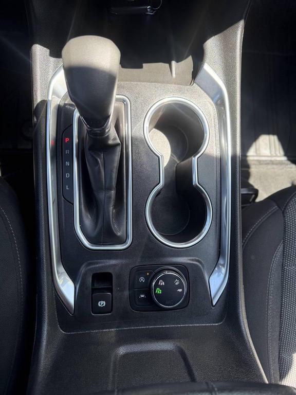 used 2022 Chevrolet Traverse car, priced at $24,499