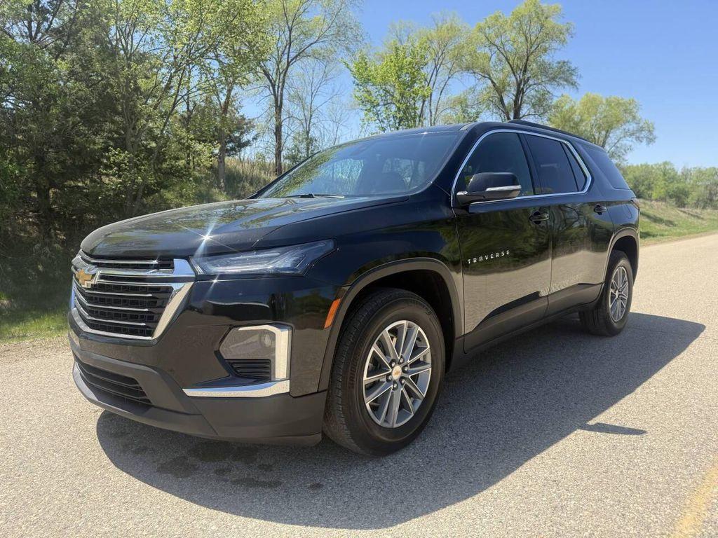 used 2022 Chevrolet Traverse car, priced at $24,499