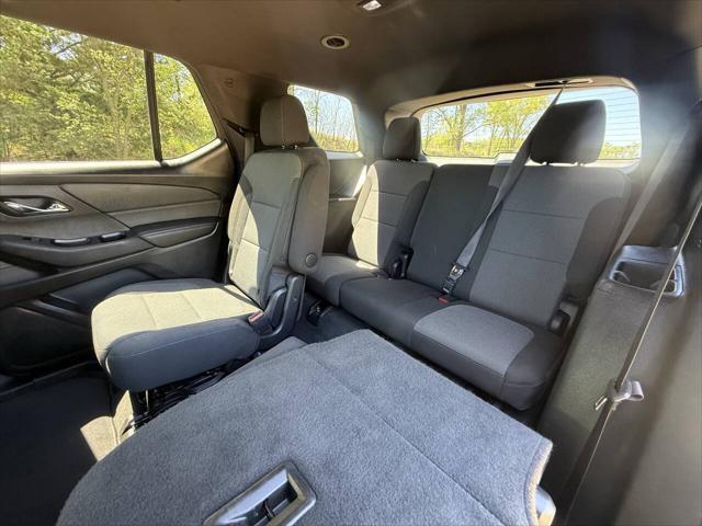 used 2022 Chevrolet Traverse car, priced at $26,499
