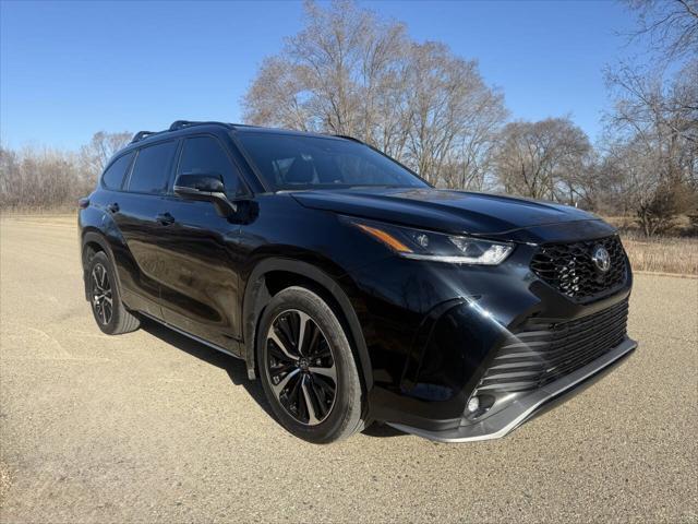 used 2021 Toyota Highlander car, priced at $30,999