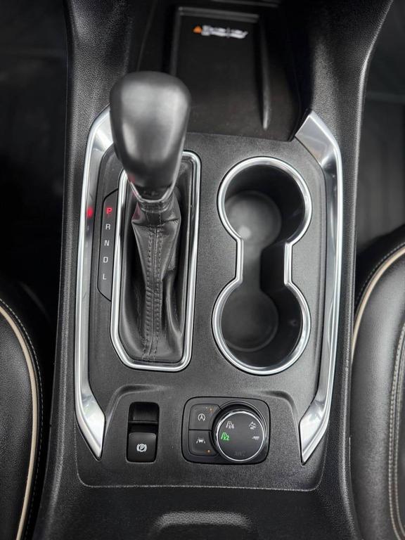 used 2022 Chevrolet Traverse car, priced at $32,499