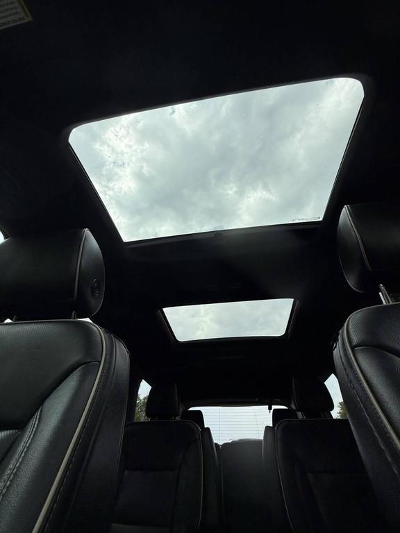 used 2022 Chevrolet Traverse car, priced at $32,499