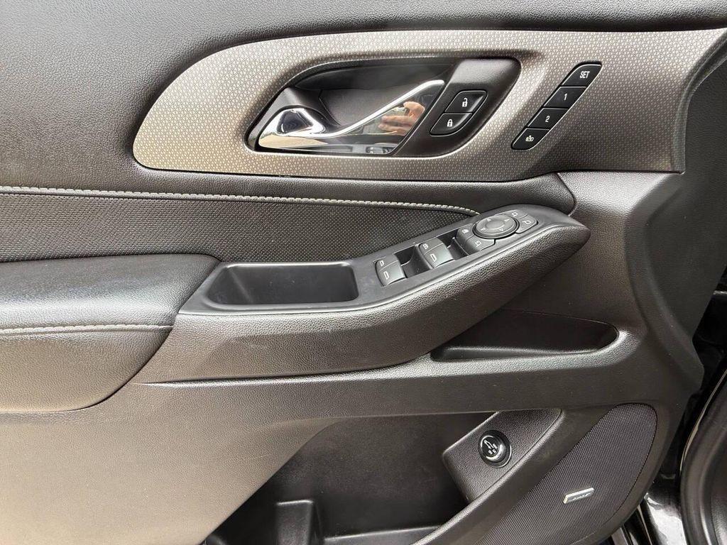 used 2022 Chevrolet Traverse car, priced at $32,499