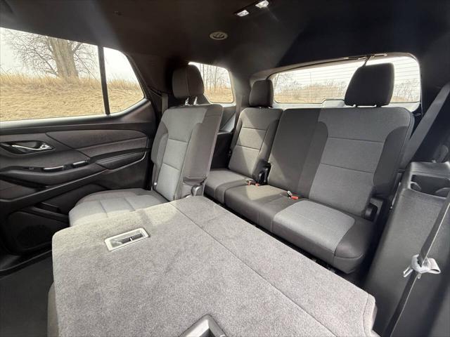 used 2022 Chevrolet Traverse car, priced at $24,999