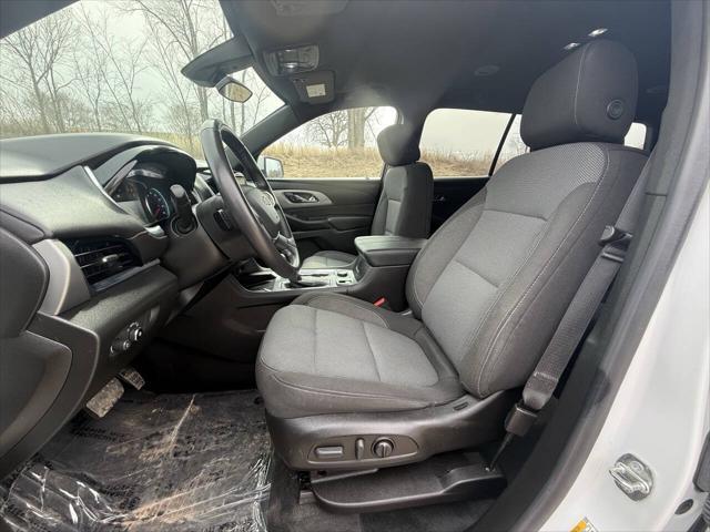 used 2022 Chevrolet Traverse car, priced at $24,999