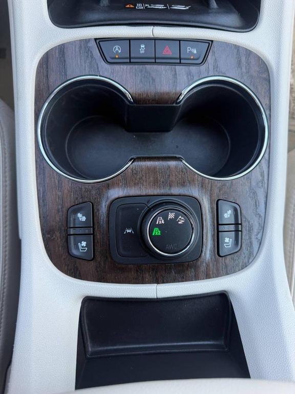 used 2023 GMC Acadia car, priced at $28,999