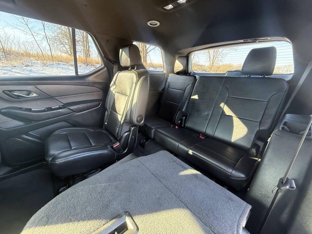 used 2023 Chevrolet Traverse car, priced at $27,799