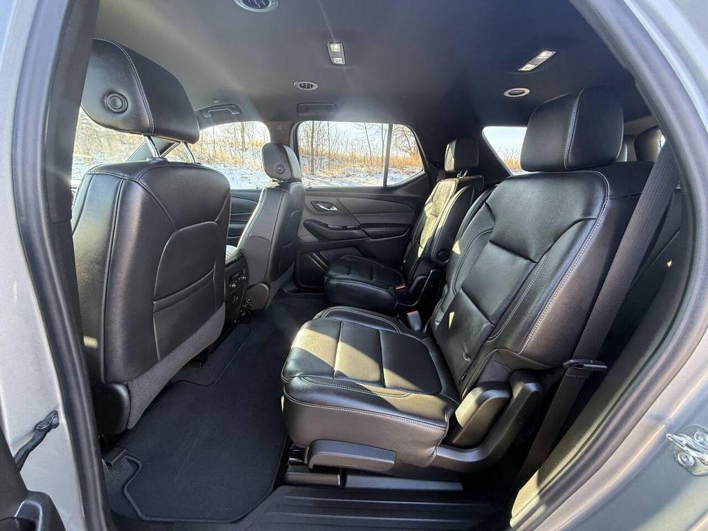 used 2023 Chevrolet Traverse car, priced at $27,799
