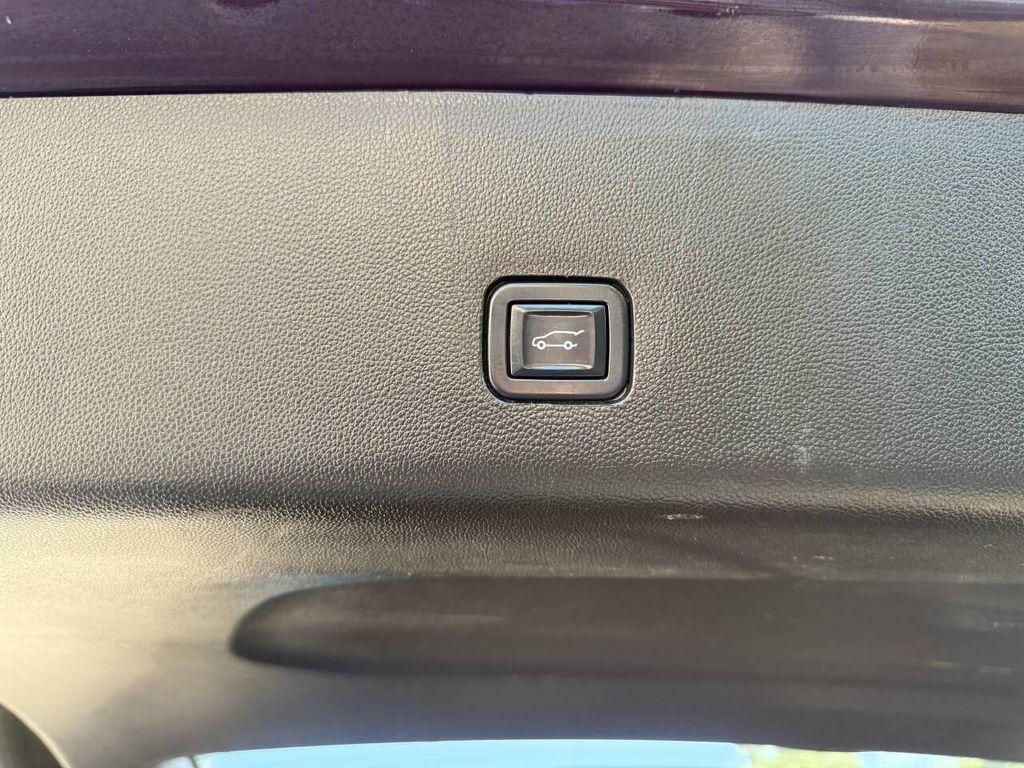 used 2022 Chevrolet Traverse car, priced at $22,999