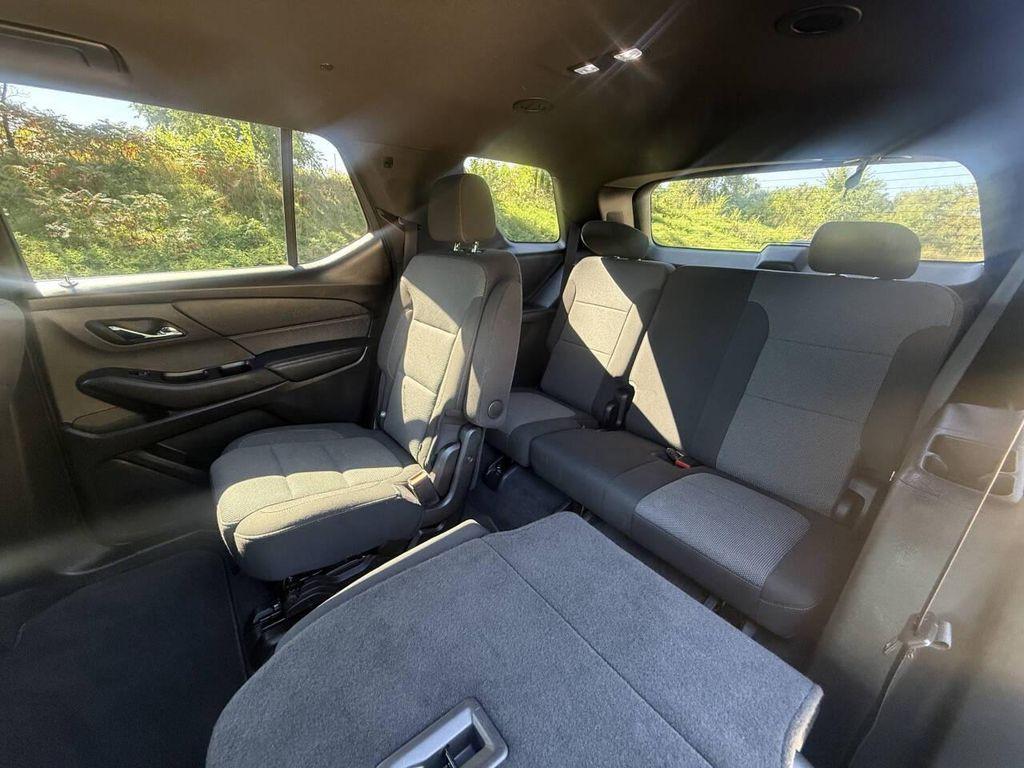 used 2022 Chevrolet Traverse car, priced at $22,999