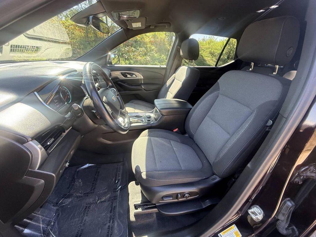 used 2022 Chevrolet Traverse car, priced at $22,999