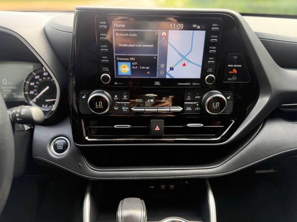 used 2021 Toyota Highlander car, priced at $28,999