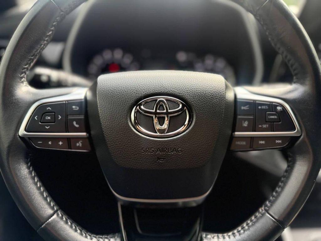 used 2021 Toyota Highlander car, priced at $28,999