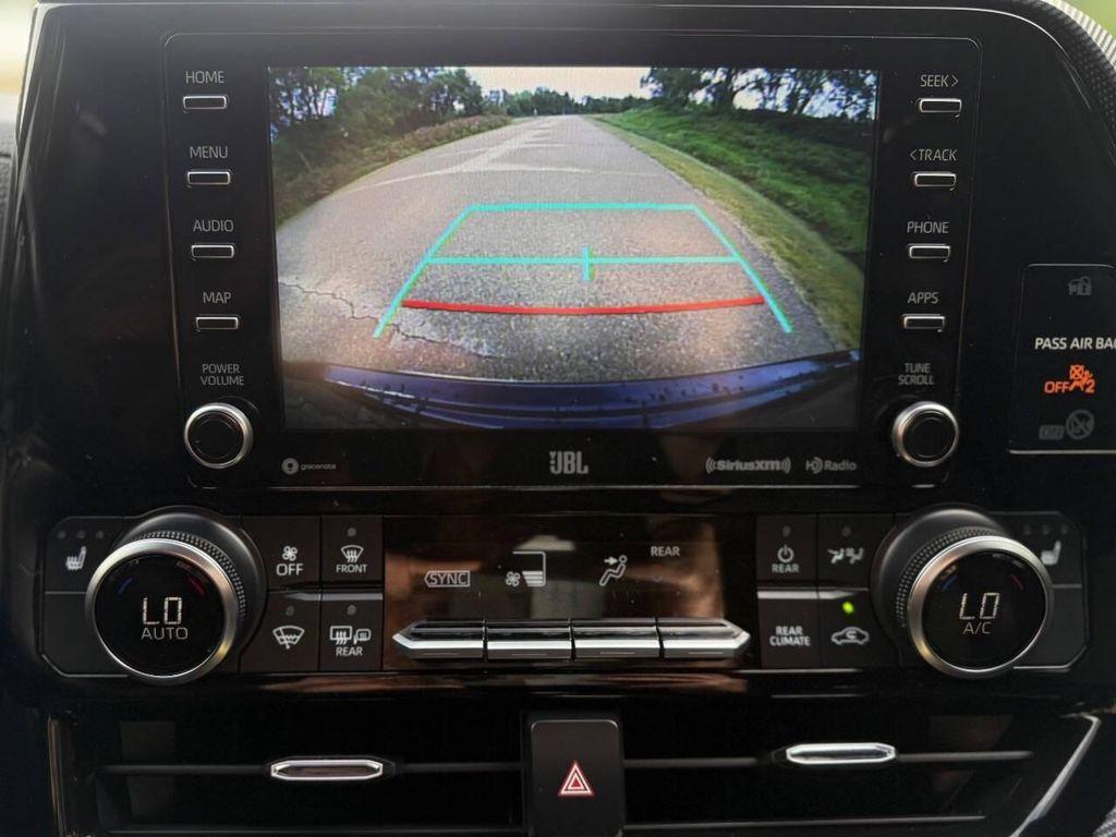 used 2021 Toyota Highlander car, priced at $28,999