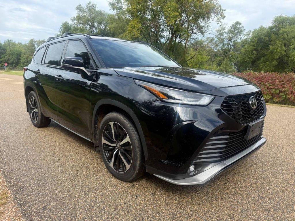 used 2021 Toyota Highlander car, priced at $28,999