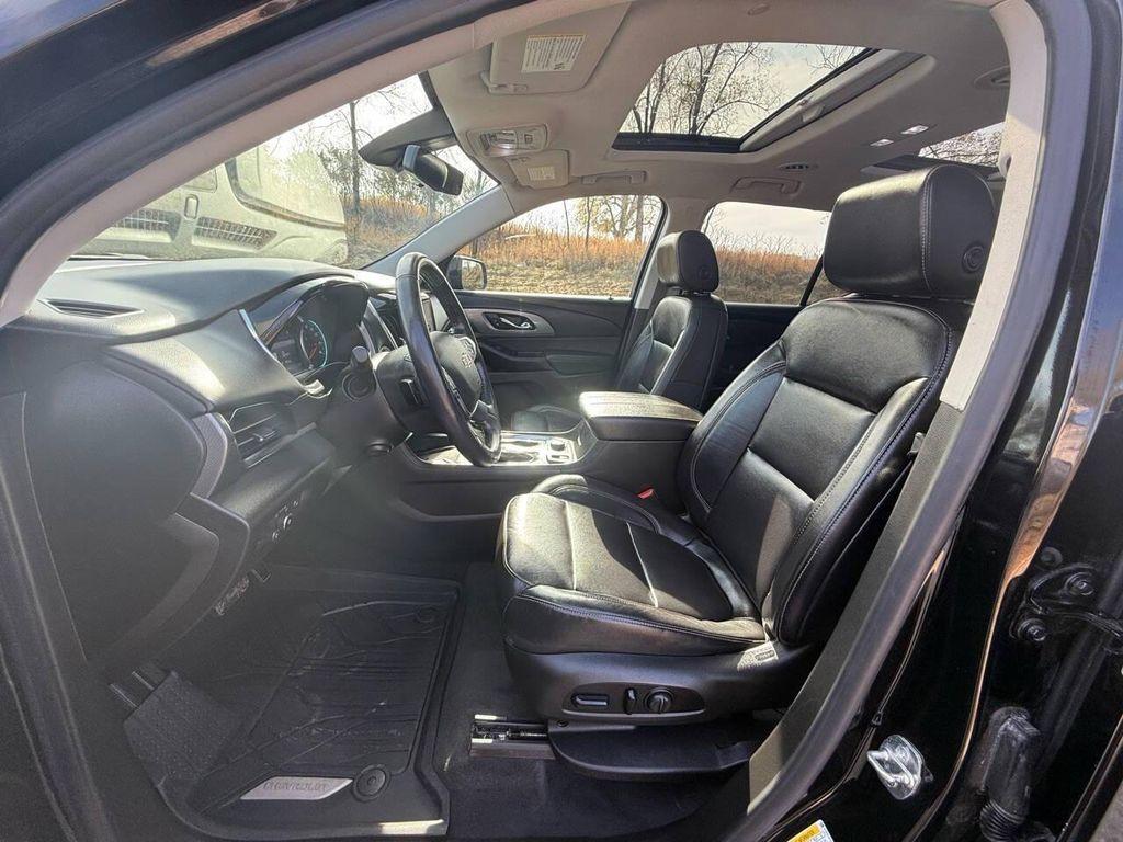 used 2021 Chevrolet Traverse car, priced at $27,499