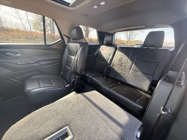 used 2021 Chevrolet Traverse car, priced at $28,499