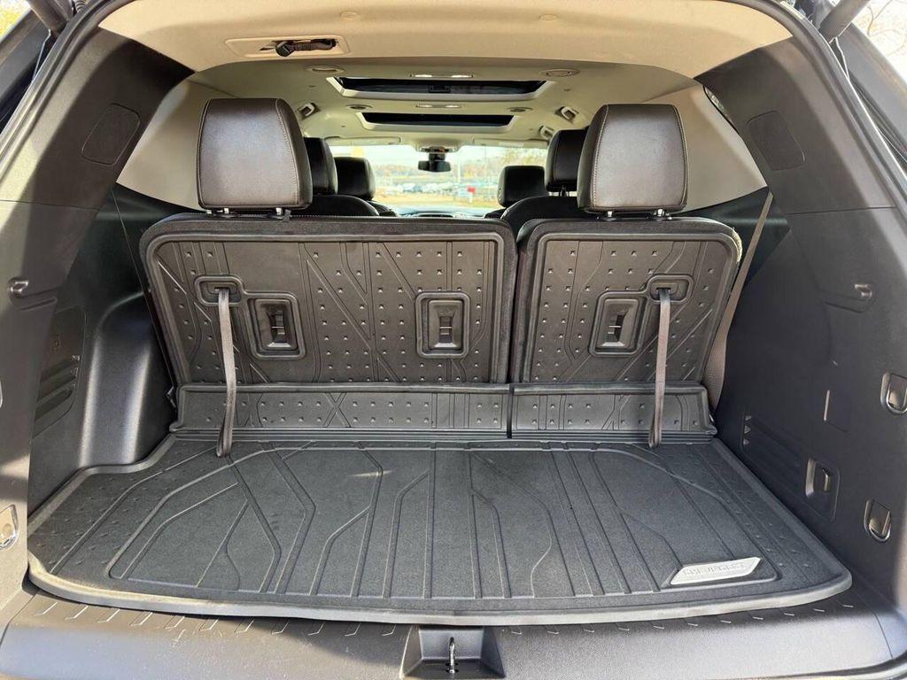 used 2021 Chevrolet Traverse car, priced at $27,499