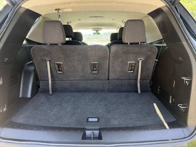 used 2021 Chevrolet Traverse car, priced at $24,299