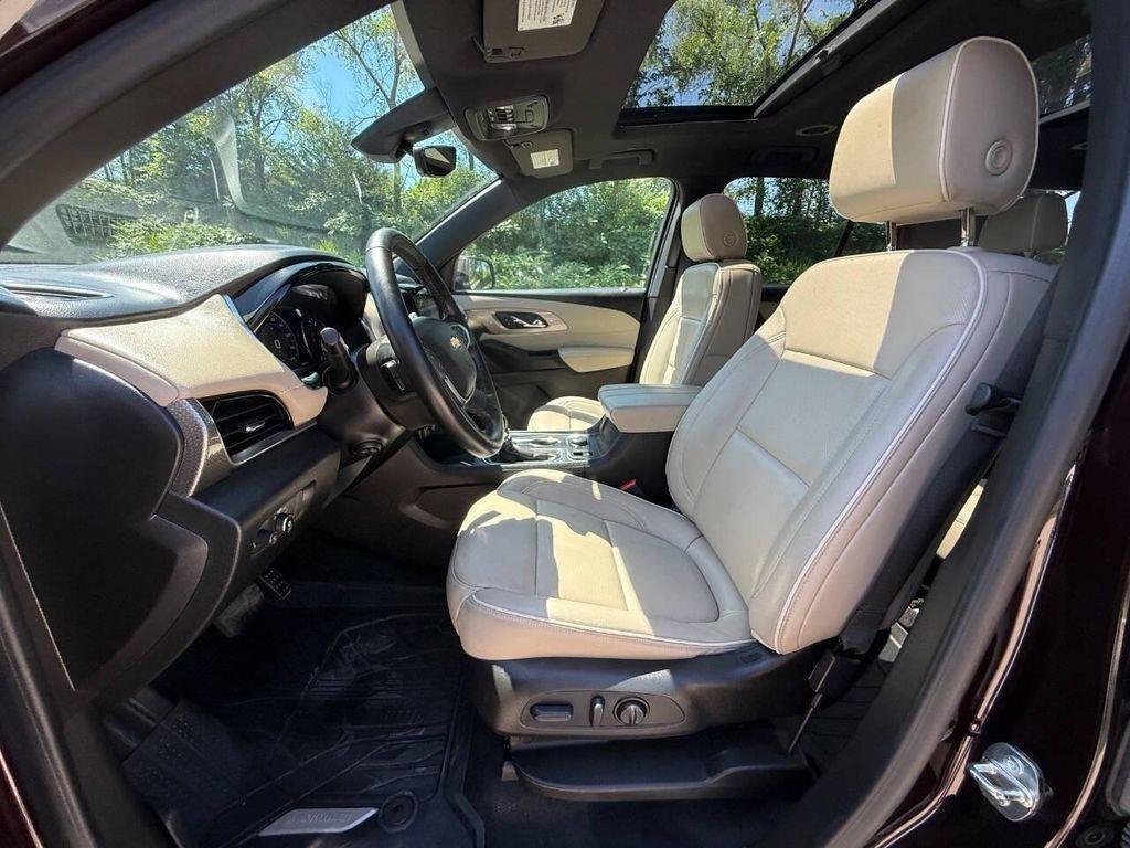 used 2023 Chevrolet Traverse car, priced at $31,999